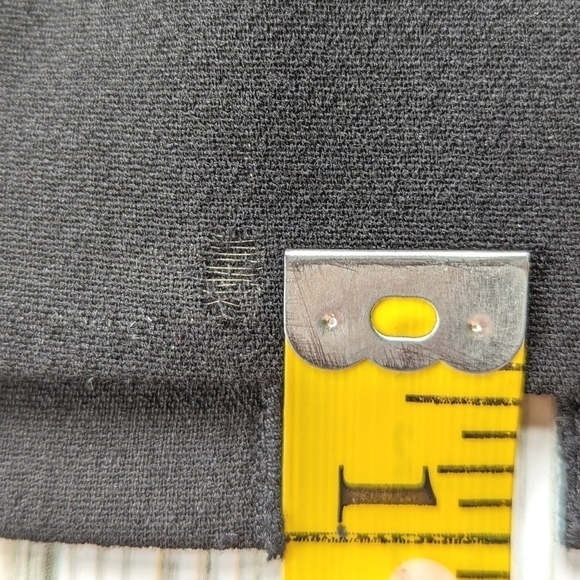 Magaschoni Pleated Wool Pencil Skirt with Slit in Black Size 10 - Picture 11 of 11